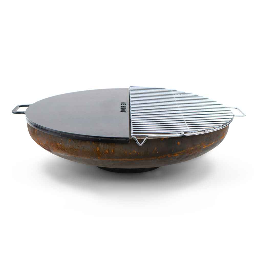 Wok with lid and grill on a white background